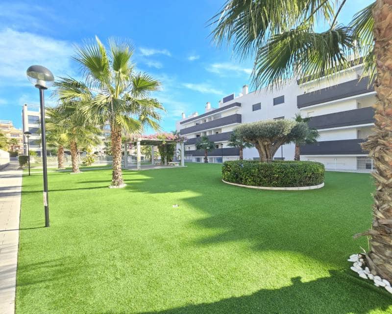 2 soveværelse Penthouse til salg i Villamartin med swimmingpool garage - € 335.000 (Ref: 9449431)