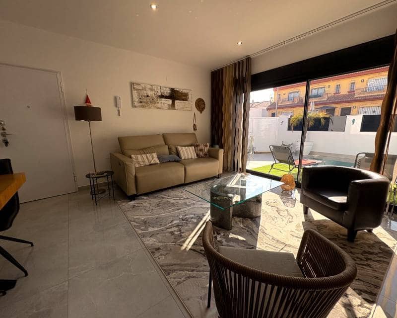 3 slaapkamer Halfvrijstaande villa te koop in San Pedro del Pinatar met zwembad - € 420.000 (Ref: 9450014)