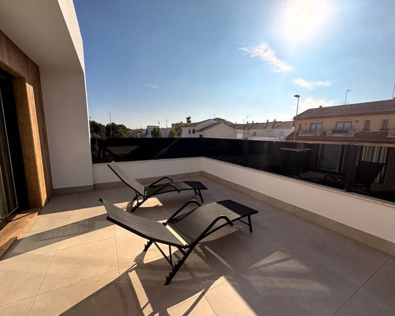 3 slaapkamer Halfvrijstaande villa te koop in San Pedro del Pinatar met zwembad - € 420.000 (Ref: 9450014)