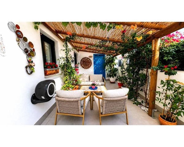 3 soveværelse Semi-Rækkehus til salg i San Pedro del Pinatar ciudad, San Pedro del Pinatar med swimmingpool - € 420.000 (Ref: 9450014)