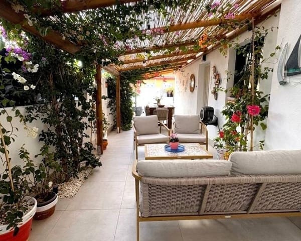 3 soveværelse Semi-Rækkehus til salg i San Pedro del Pinatar ciudad, San Pedro del Pinatar med swimmingpool - € 420.000 (Ref: 9450014)