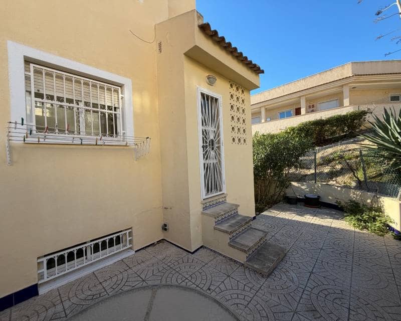 3 quarto Moradia Geminada para venda em La Marquesa com piscina garagem - 257 500 € (Ref: 9450015)