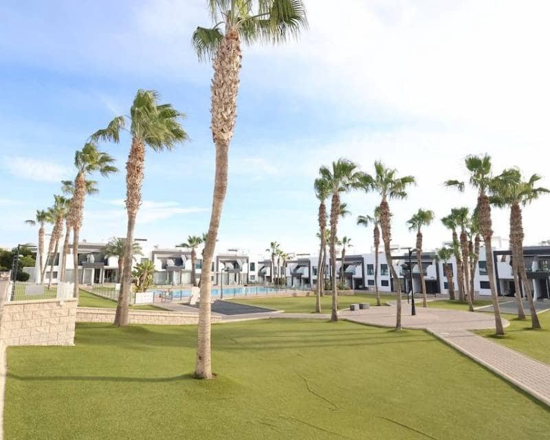 2 soverom Hus til salgs i La Zenia med svømmebasseng garasje - € 289 000 (Ref: 9450016)