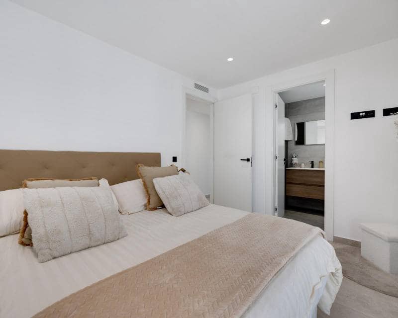 3 slaapkamer Appartement te koop in Torrevieja met garage - € 360.000 (Ref: 9451441)