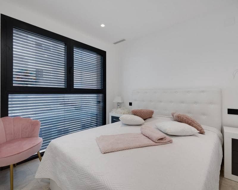 3 slaapkamer Appartement te koop in Torrevieja met garage - € 360.000 (Ref: 9451441)