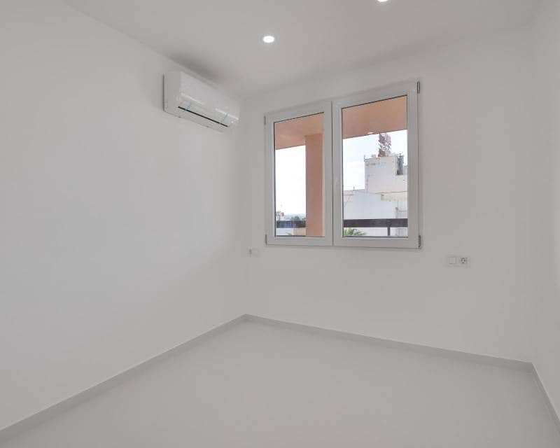 3 camera da letto Appartamento sulla Spiaggia in vendita in Torrevieja - 255.000 € (Rif: 9451442)