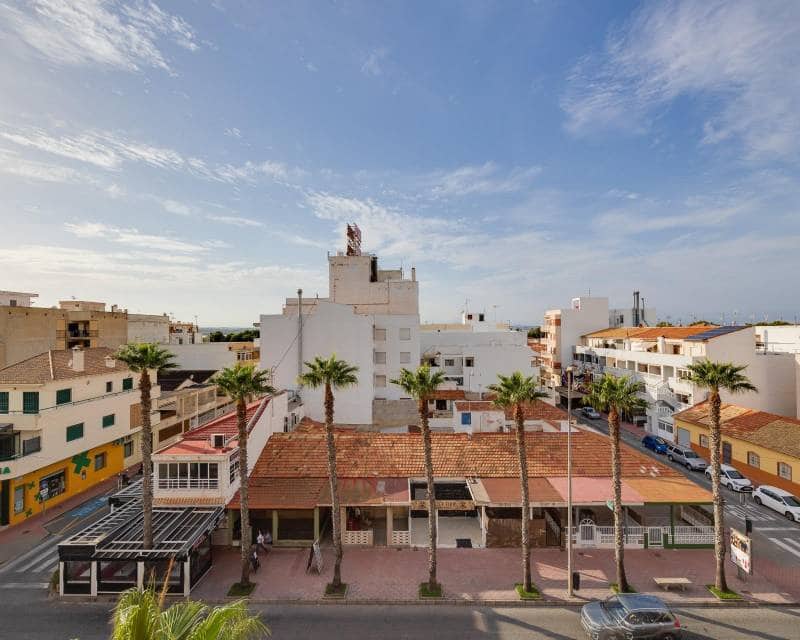 3 camera da letto Appartamento sulla Spiaggia in vendita in Torrevieja - 255.000 € (Rif: 9451442)