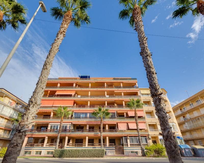 3 camera da letto Appartamento sulla Spiaggia in vendita in Torrevieja - 255.000 € (Rif: 9451442)