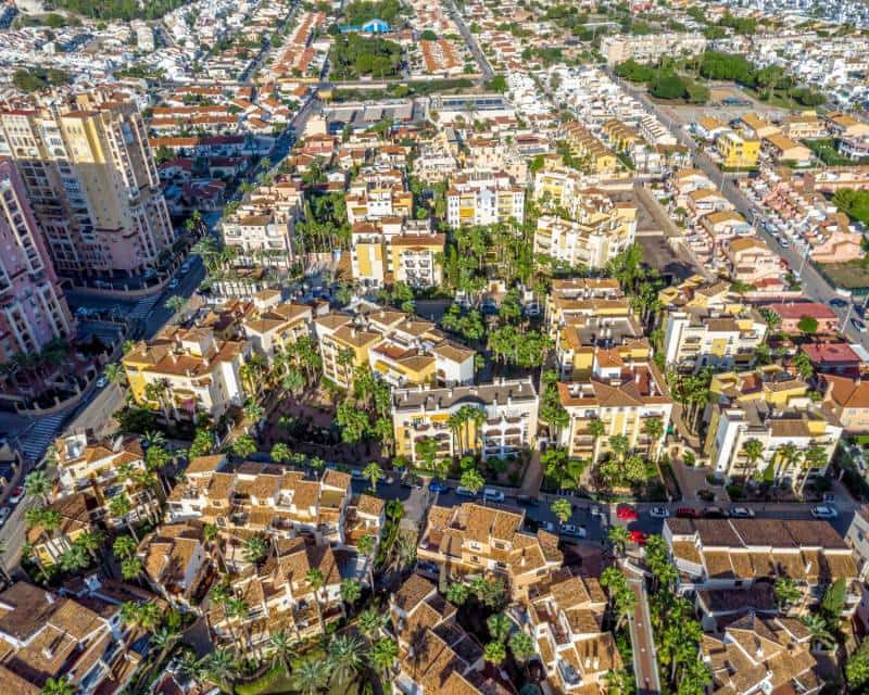 3 sypialnia Penthouse na sprzedaż w Torrevieja z garażem - 349 000 € (Ref: 9453584)