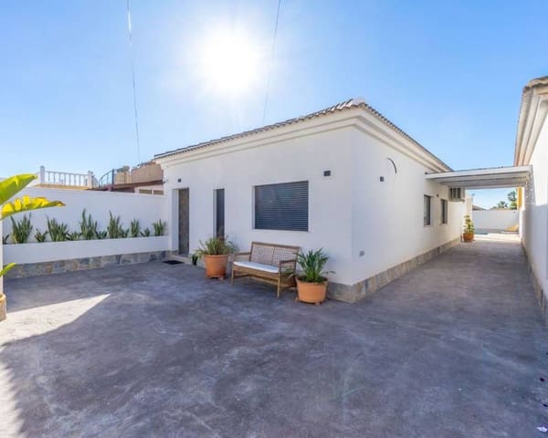 Chalet de 3 habitaciones en El Chaparral, Torrevieja en venta con piscina garaje - 499.000 € (Ref: 9453675)