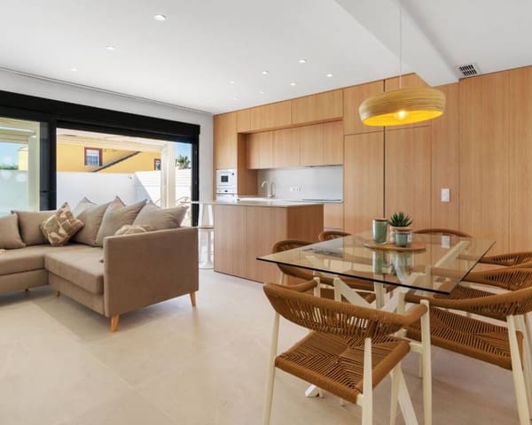 Chalet de 3 habitaciones en El Chaparral, Torrevieja en venta con piscina garaje - 499.000 € (Ref: 9453675)