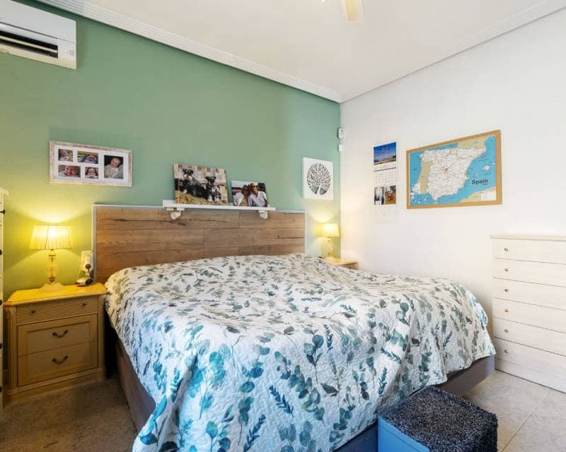 3 makuuhuone Huvila myytävänä paikassa El Chaparral mukana uima-altaan 
autotalli - 335 950 € (Ref: 9453677)