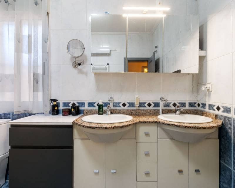 3 makuuhuone Huvila myytävänä paikassa El Chaparral mukana uima-altaan 
autotalli - 335 950 € (Ref: 9453677)