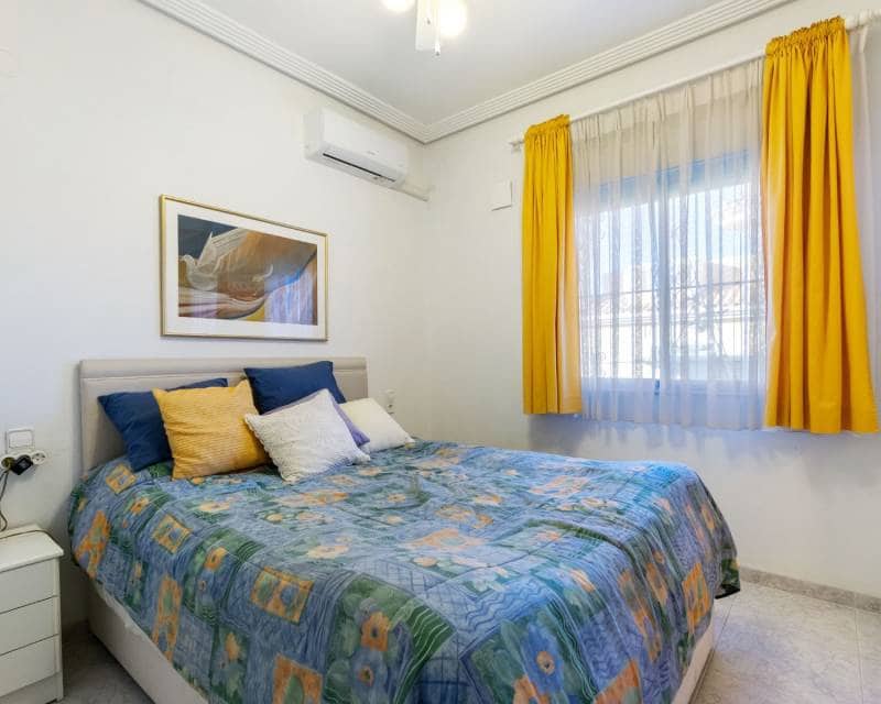 3 makuuhuone Huvila myytävänä paikassa El Chaparral mukana uima-altaan 
autotalli - 335 950 € (Ref: 9453677)