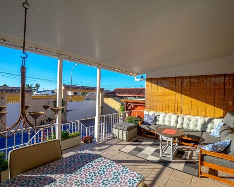 3 makuuhuone Huvila myytävänä paikassa El Chaparral mukana uima-altaan 
autotalli - 335 950 € (Ref: 9453677)