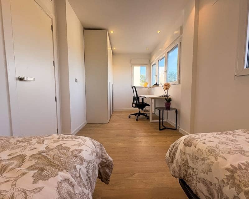 3 chambre Villa/Maison Semi-Mitoyenne à vendre à Ciudad Quesada avec piscine garage - 560 000 € (Ref: 9458415)