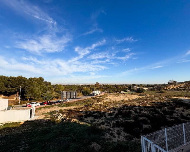 3 chambre Villa/Maison Semi-Mitoyenne à vendre à Ciudad Quesada avec piscine garage - 560 000 € (Ref: 9458415)