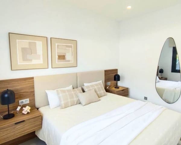 Chalet de 3 habitaciones en Pinar de Campoverde, Pilar de la Horadada en venta con piscina garaje - 422.500 € (Ref: 9466072)