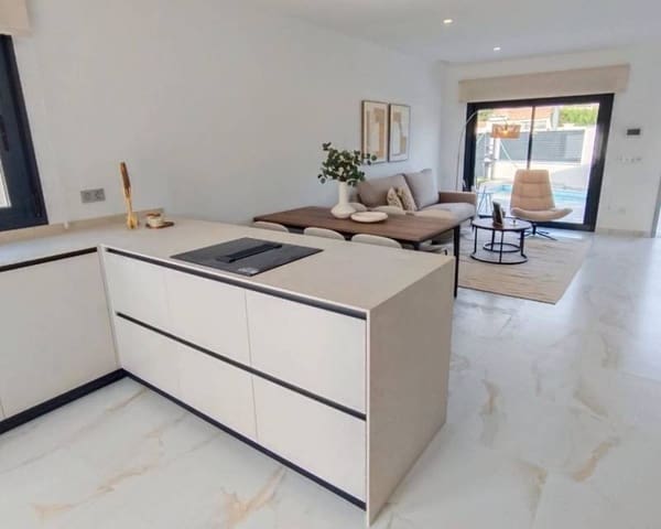 Chalet de 3 habitaciones en Pinar de Campoverde, Pilar de la Horadada en venta con piscina garaje - 422.500 € (Ref: 9466072)