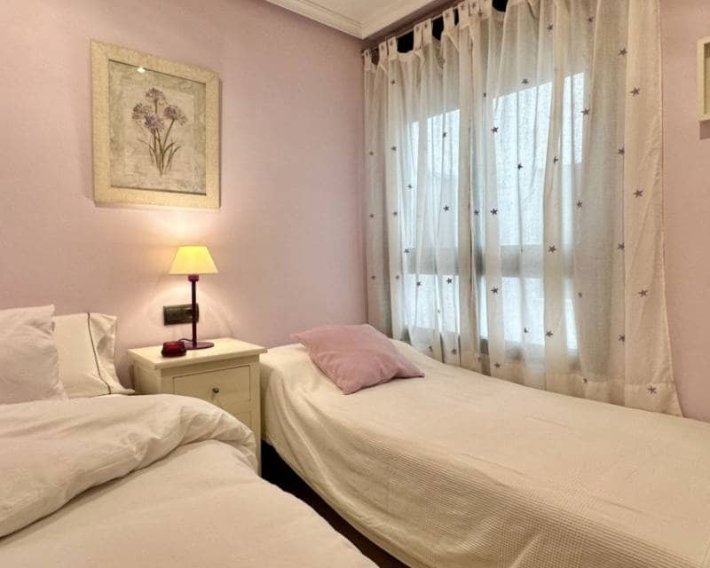 Apartamento de 2 habitaciones en Guardamar del Segura en venta con garaje - 339.000 € (Ref: 9466074)