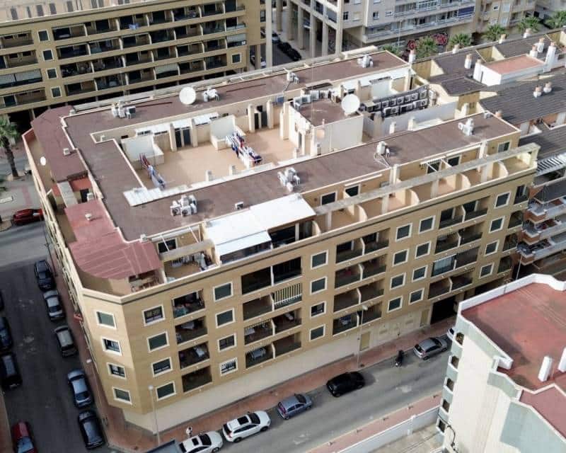 Apartamento de 2 habitaciones en Guardamar del Segura en venta con garaje - 339.000 € (Ref: 9466074)
