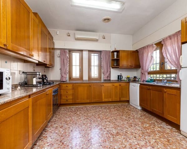 4 soveværelse Villa til salg i Los Europeos, Torrevieja med garage - € 850.000 (Ref: 9473430)