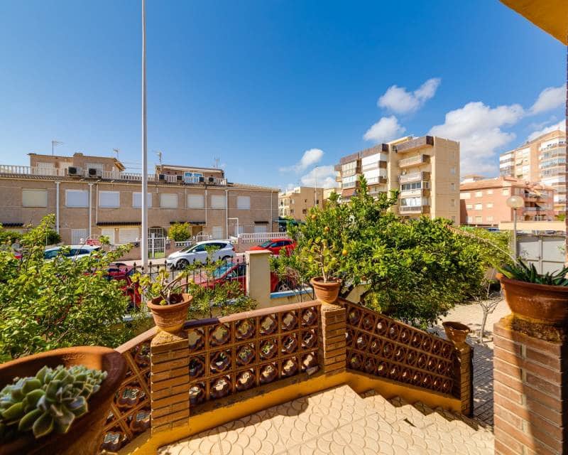 4 soveværelse Villa til salg i La Mata med garage - € 850.000 (Ref: 9473430)