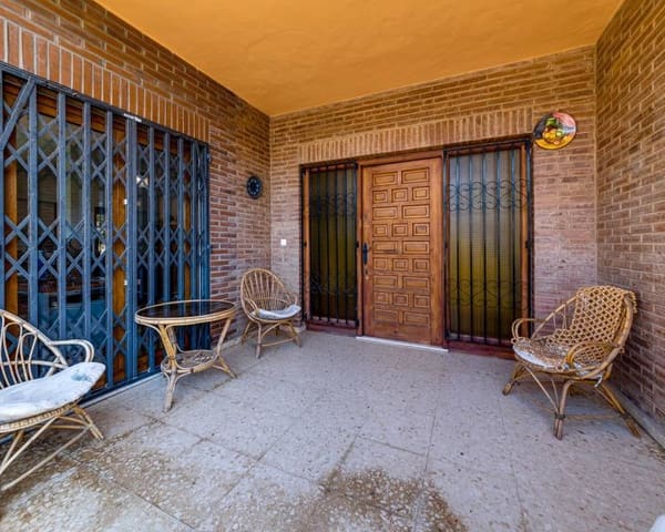 4 soveværelse Villa til salg i Los Europeos, Torrevieja med garage - € 850.000 (Ref: 9473430)