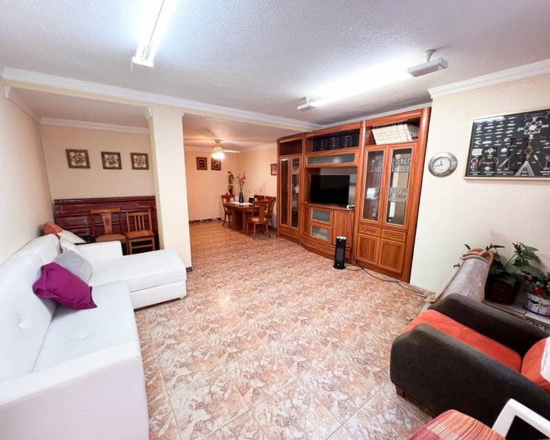 3 bedroom Beach Apartment for sale in Guardamar del Segura - € 245,000 (Ref: 9481640)