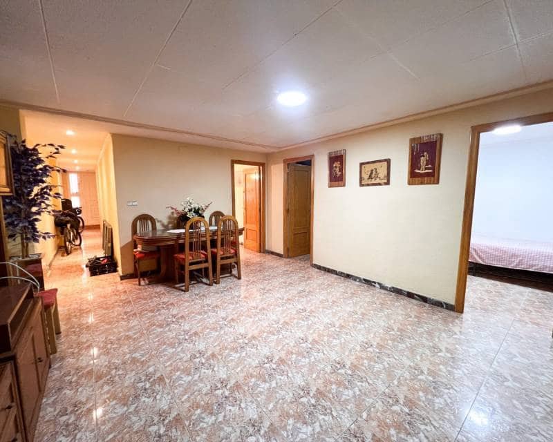 3 bedroom Beach Apartment for sale in Guardamar del Segura - € 245,000 (Ref: 9481640)