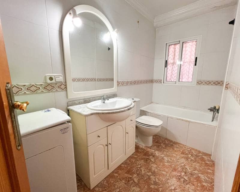 3 bedroom Beach Apartment for sale in Guardamar del Segura - € 245,000 (Ref: 9481640)