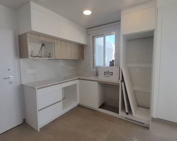 1 makuuhuone Kattohuoneisto myytävänä paikassa Playa de los Locos, Torrevieja mukana uima-altaan - 425 000 € (Ref: 9483196)