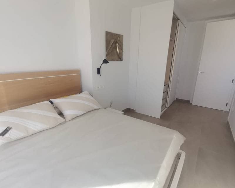 1 makuuhuone Kattohuoneisto myytävänä paikassa Torrevieja mukana uima-altaan - 425 000 € (Ref: 9483196)