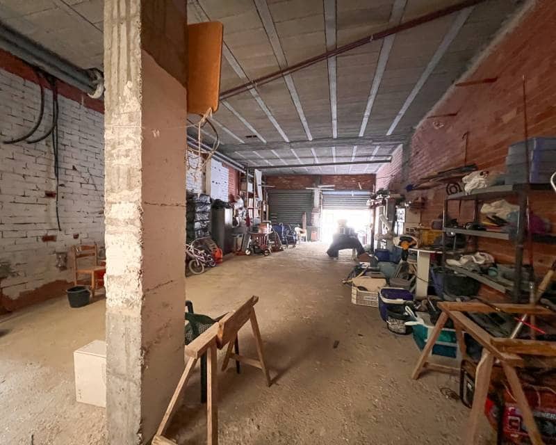 Commercial for sale in Guardamar del Segura - € 190,000 (Ref: 9484084)
