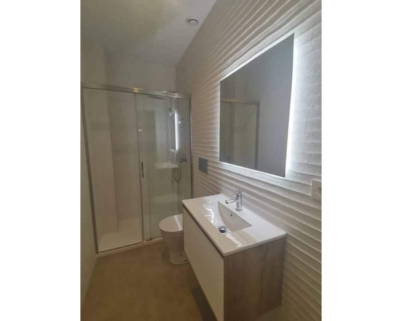 2 slaapkamer Appartement te koop in Torrevieja met zwembad - € 249.000 (Ref: 9484086)