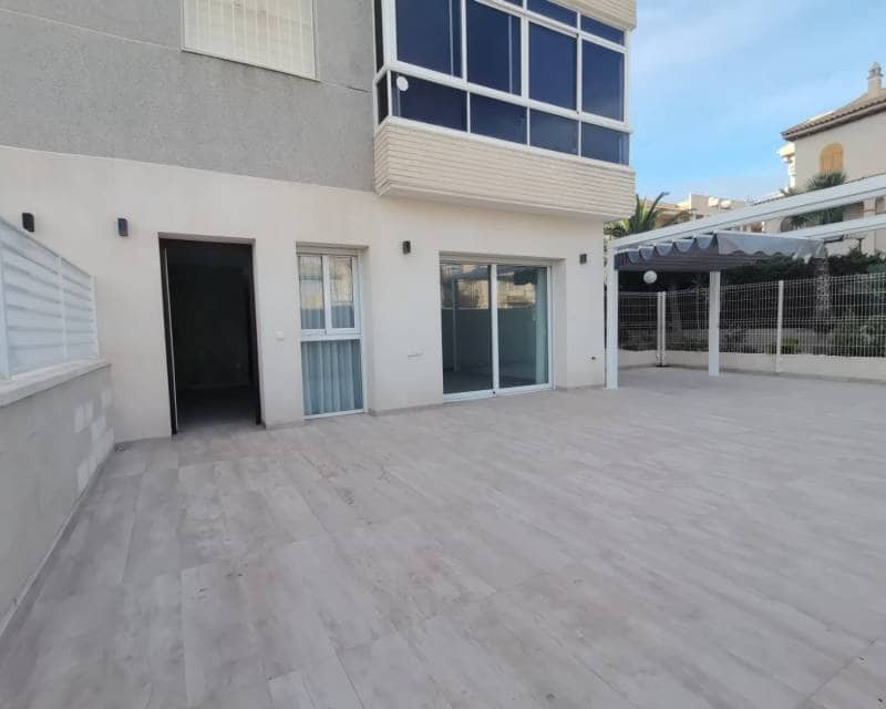 3 bedroom Apartment for sale in Torrevieja - € 350,000 (Ref: 9484966)