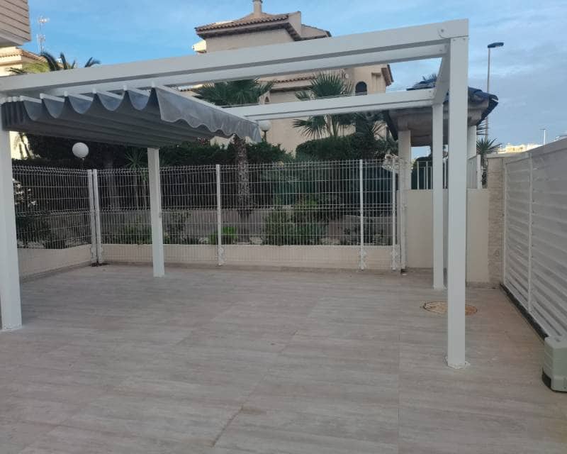 3 bedroom Apartment for sale in Torrevieja - € 350,000 (Ref: 9484966)