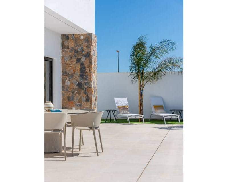 3 bedroom Villa for sale in Los Alcazares with pool - € 689,900 (Ref: 9492710)