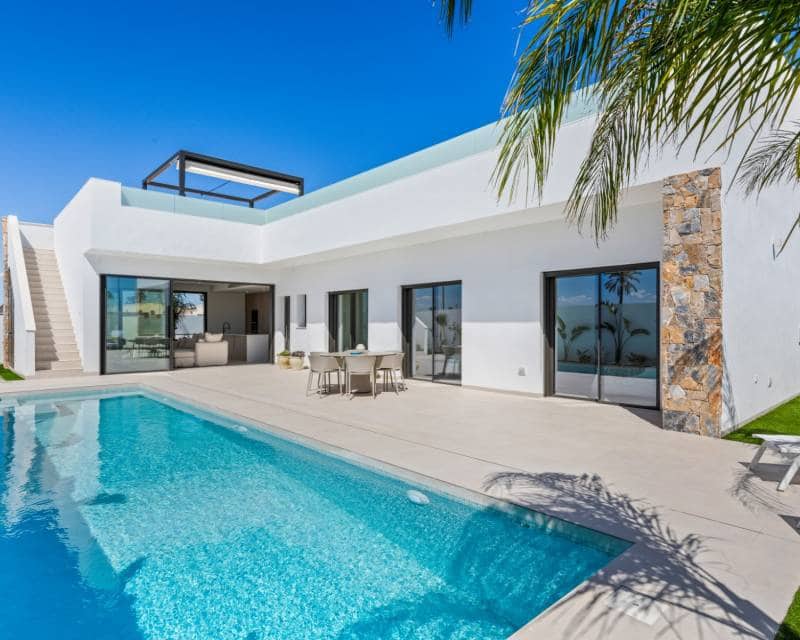 3 bedroom Villa for sale in Los Alcazares with pool - € 689,900 (Ref: 9492710)