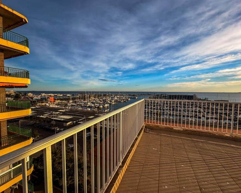 3 slaapkamer Penthouse te koop in Santa Pola met garage - € 800.000 (Ref: 9495592)