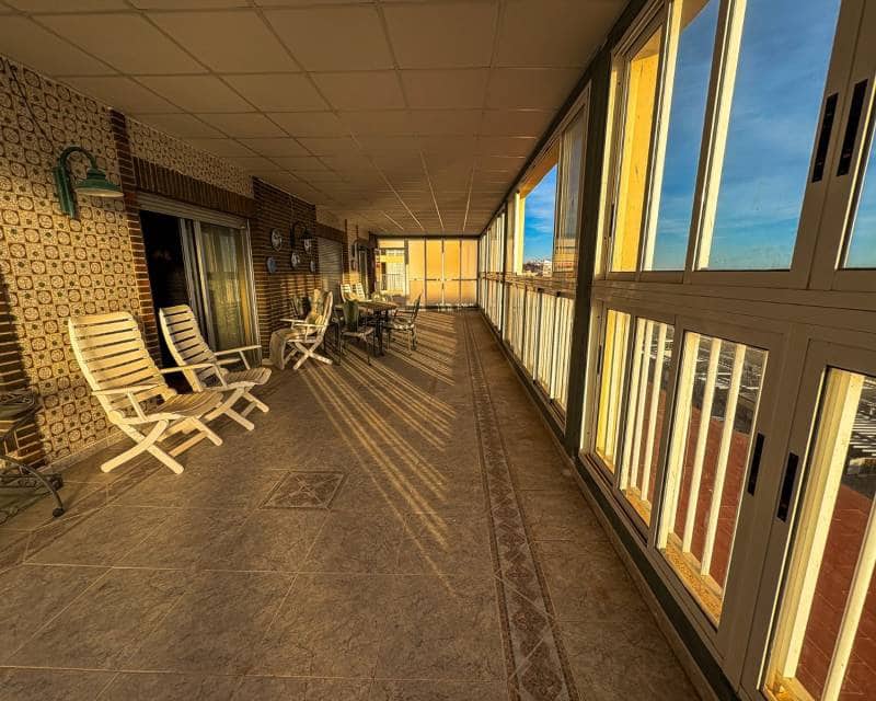 3 slaapkamer Penthouse te koop in Santa Pola met garage - € 800.000 (Ref: 9495592)