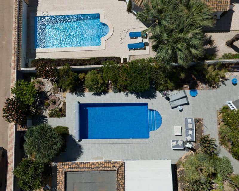 4 slaapkamer Villa te koop in Torrevieja met zwembad garage - € 495.000 (Ref: 9500498)