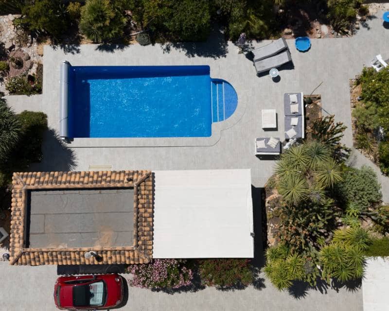 4 slaapkamer Villa te koop in Torrevieja met zwembad garage - € 495.000 (Ref: 9500498)