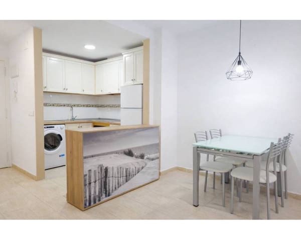 2 bedroom Apartment for sale in Zona Pueblo, Guardamar del Segura - € 134,900 (Ref: 9502975)