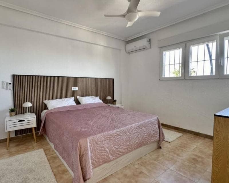 2 sovrum Takvåning till salu i Punta Prima - 247 000 € (Ref: 9506523)