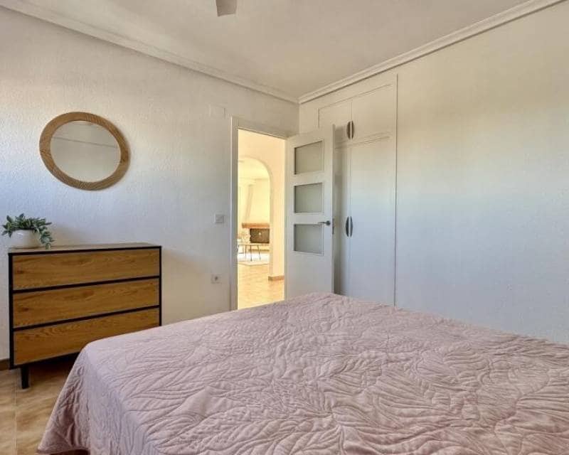 2 sovrum Takvåning till salu i Punta Prima - 247 000 € (Ref: 9506523)