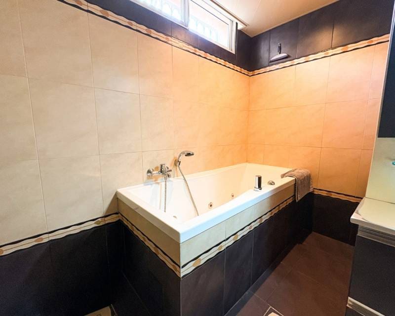 5 chambre Villa/Maison à vendre à Benijofar avec piscine garage - 498 000 € (Ref: 9510300)