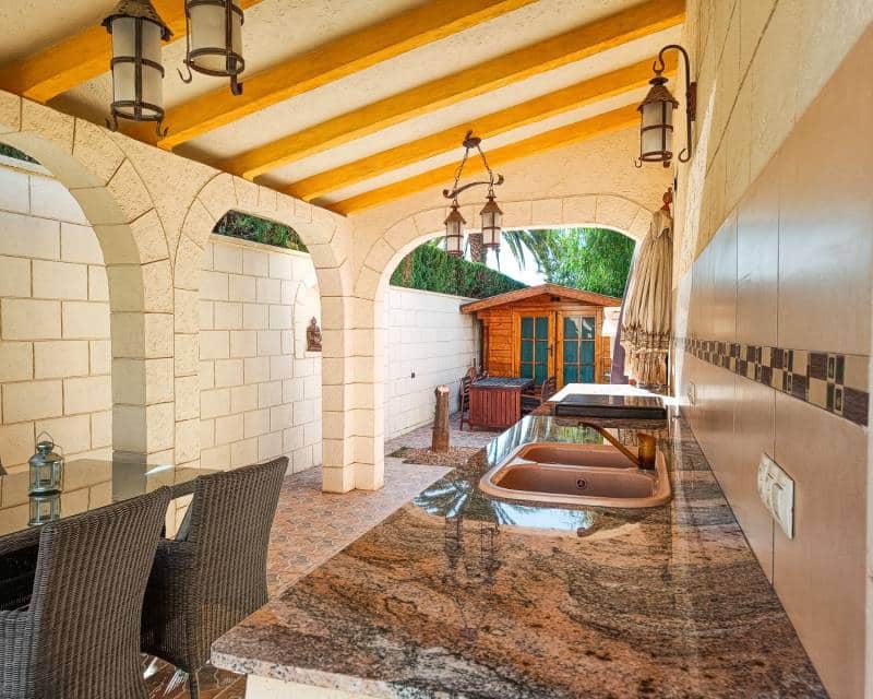 5 chambre Villa/Maison à vendre à Benijofar avec piscine garage - 498 000 € (Ref: 9510300)