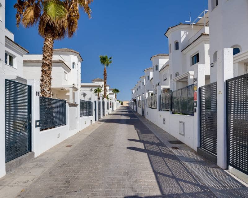 3 slaapkamer Huis te koop in San Fulgencio met zwembad garage - € 275.000 (Ref: 9511202)