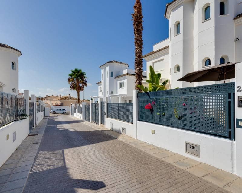 3 slaapkamer Huis te koop in San Fulgencio met zwembad garage - € 275.000 (Ref: 9511202)